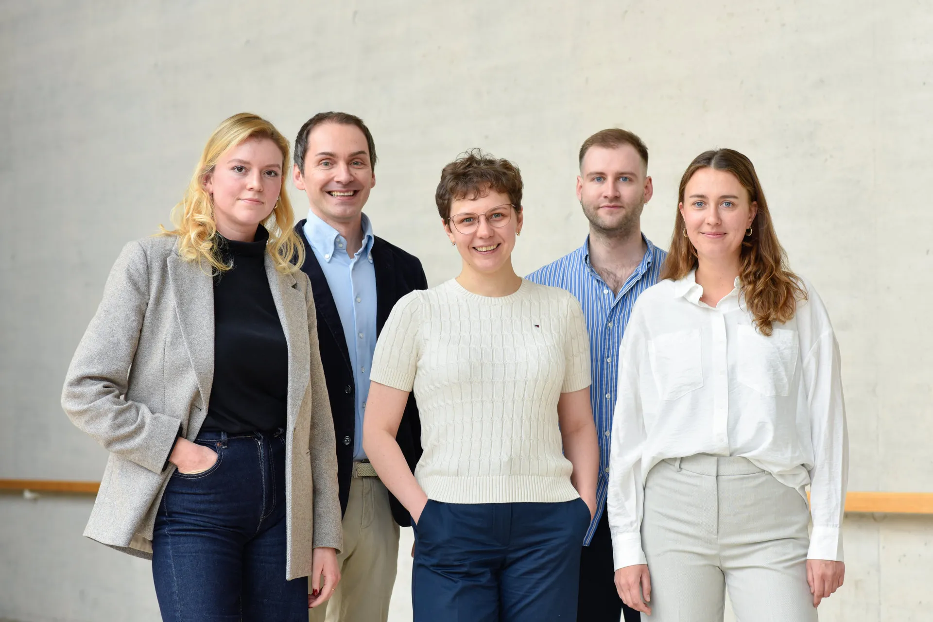 Teamfoto Team C2, Foto: JTC | Markus Scholz JTC Team A1 Strukturwandel &<br />
Partizipation: Gruppenbild – Dr. Jan Winkler, Hermine Bär, Cheyenne Wolf, Pia Kahlfuß, nicht abgebildet: Felix Schiedlowski