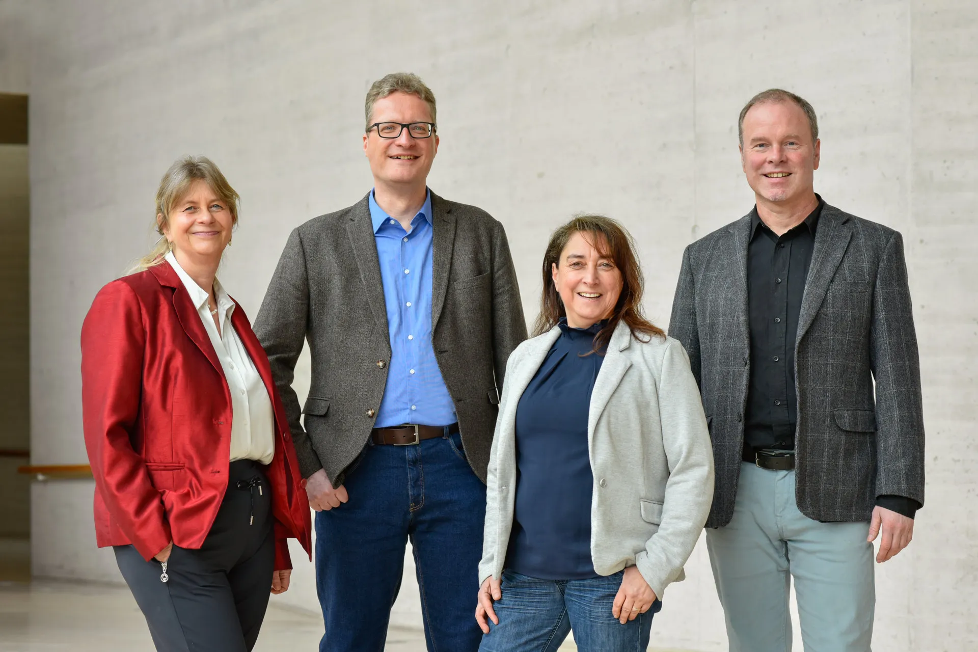 JTC Team A1 Strukturwandel &<br />
Partizipation: Gruppenbild – Dr. Jan Winkler, Hermine Bär, Cheyenne Wolf, Pia Kahlfuß, nicht abgebildet: Felix Schiedlowski